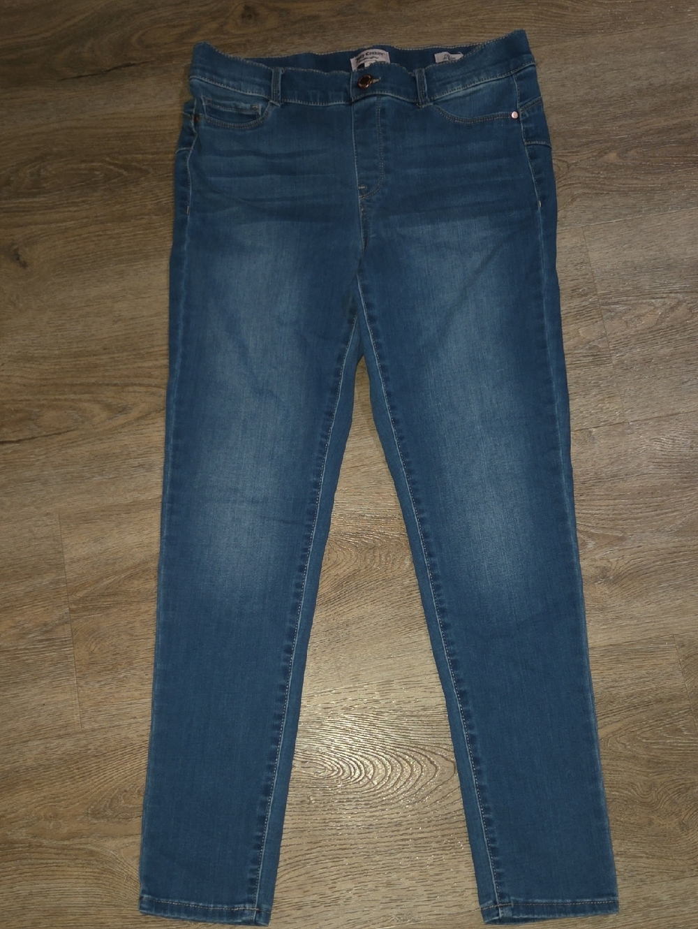 Juicy Couture Mid-Blue Skinny Jeggings